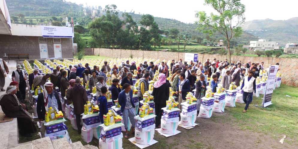 Distributing Food to Hungry Families in Central Yemen