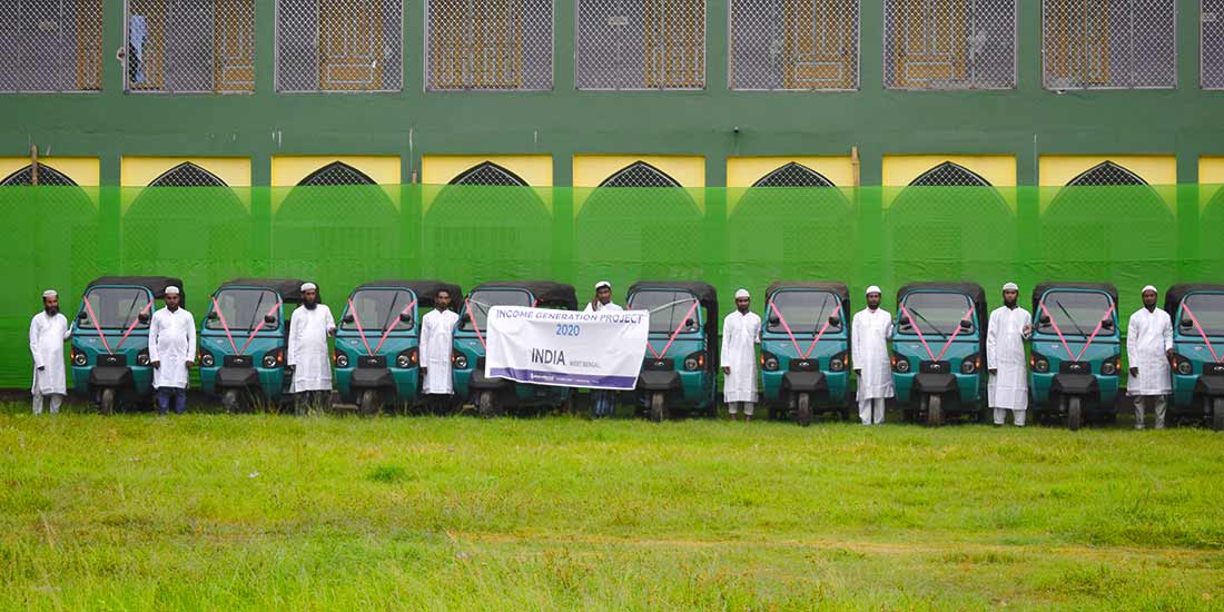 Teachers in India receive new rickshaws